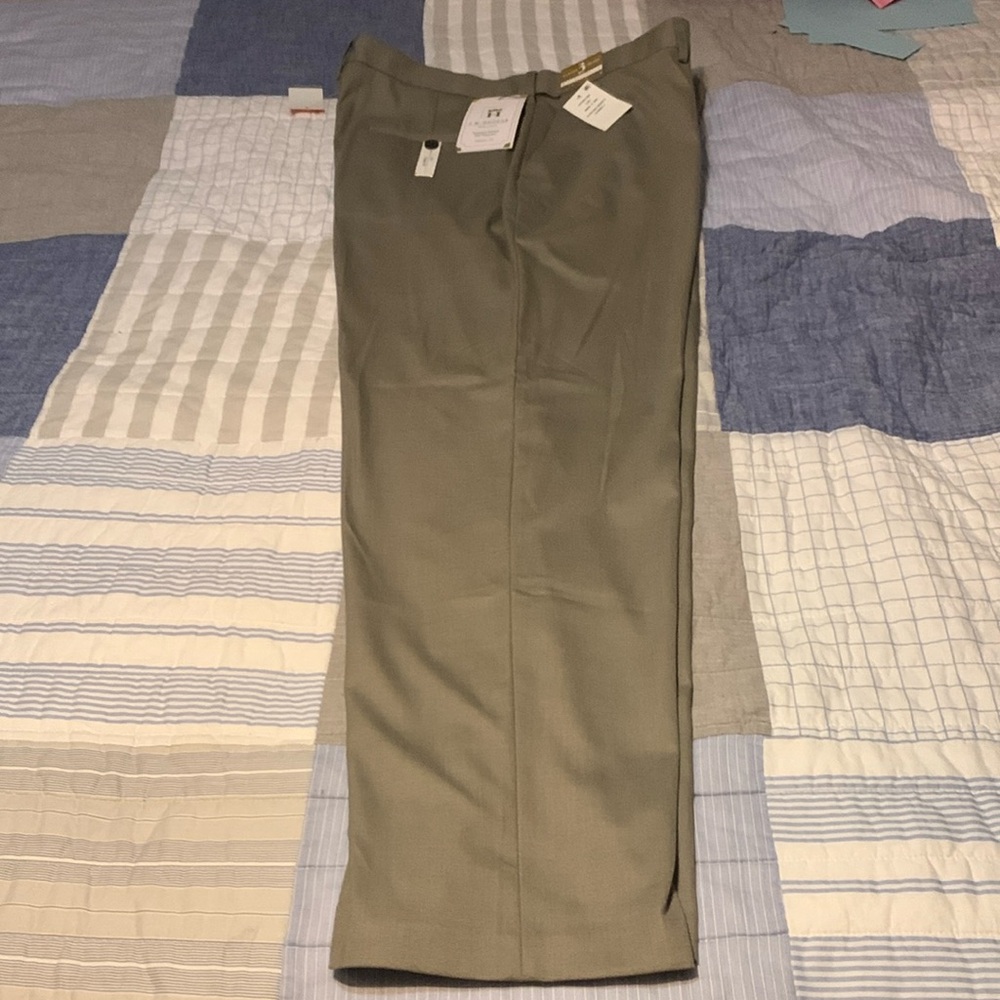 J. M. HAGGAR 38w by 29l Tan/cream dress pants:  PREMIUM STRETCH.  NWT